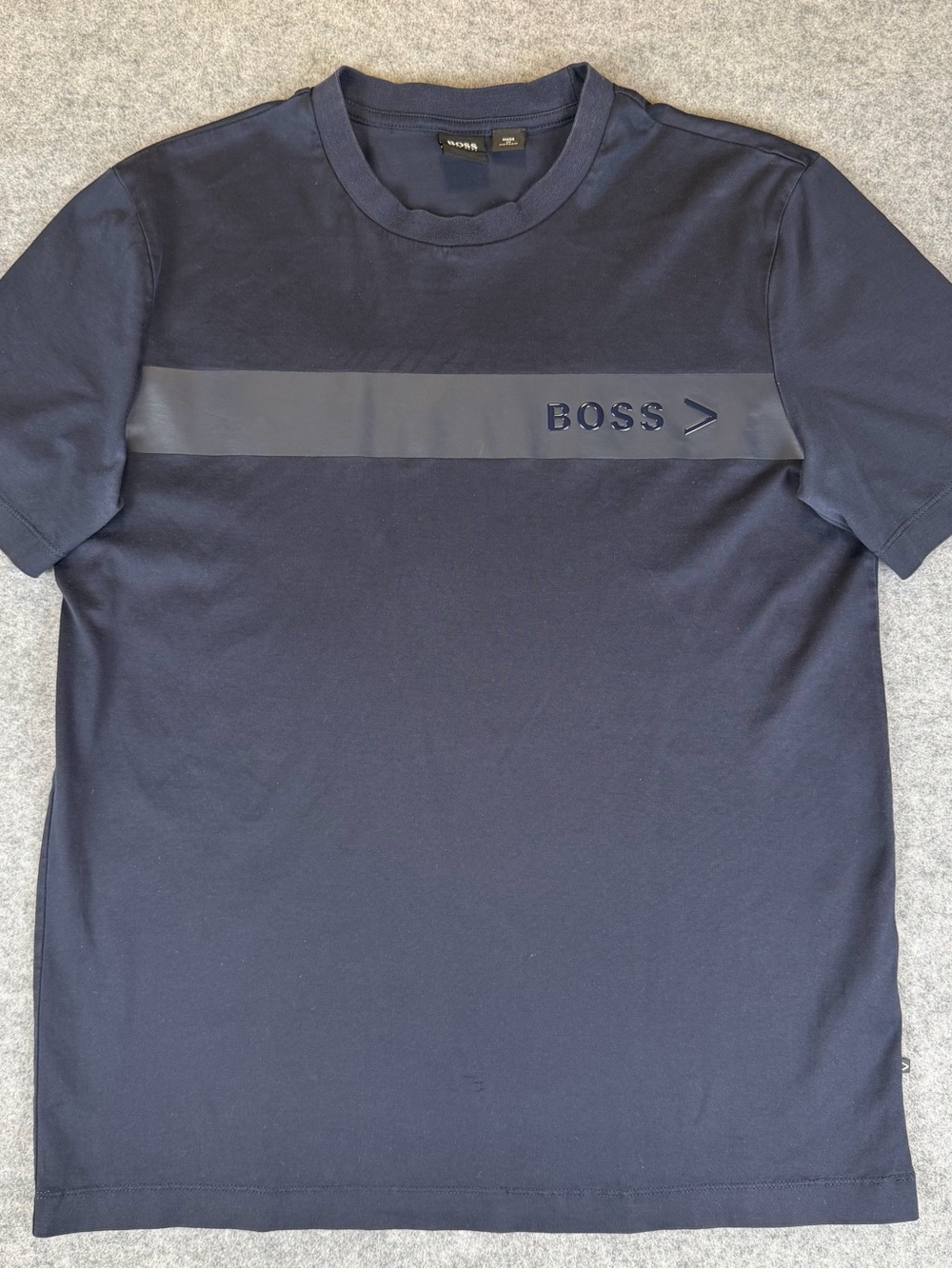 Hugo Boss Men’s Medium Navy Blue Chest Stripe Graphic Logo T‑Shirt